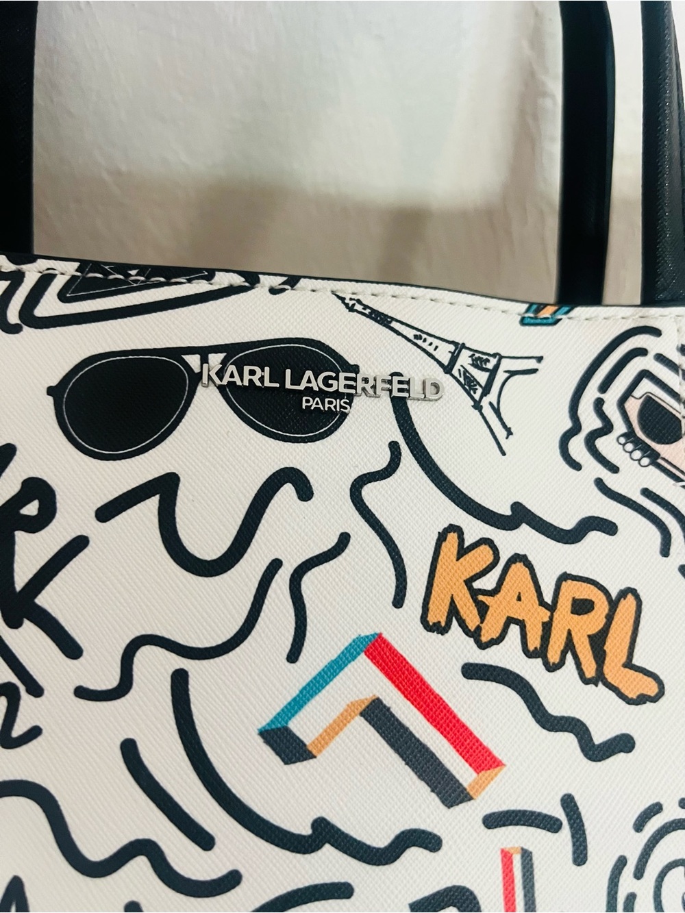 Karl Lagerfeld Paris White Graffiti Crossbody Shoulder Bag - Picture 13 of 15